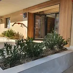 Premium Hils Brauner * בוקרשט