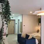 Premium Hils Brauner Apartment Bucharest