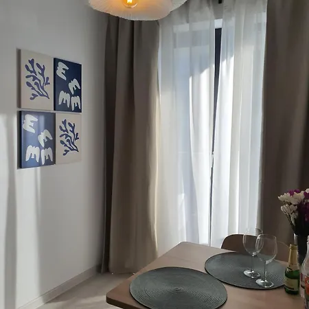 Premium Hils Brauner Бухарест